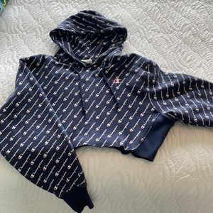 Champion Medium Cropped Sweatshirt